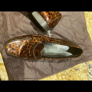 COLE HAAN LEOPARD a steal❤️❤️Vintage Loafers!!! Size 7